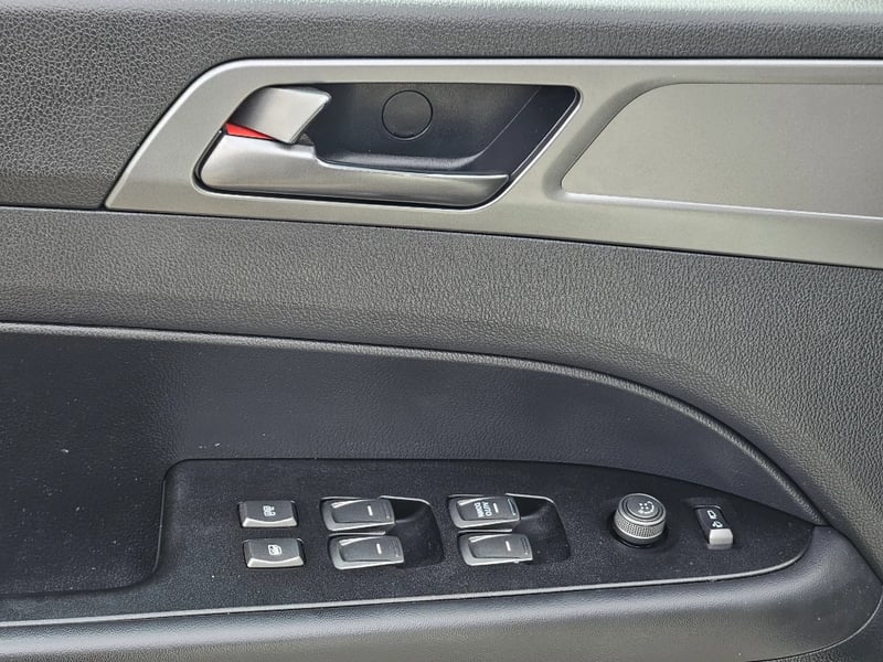 SsangYong Grand musso 2024 - Imagen 15 de 20