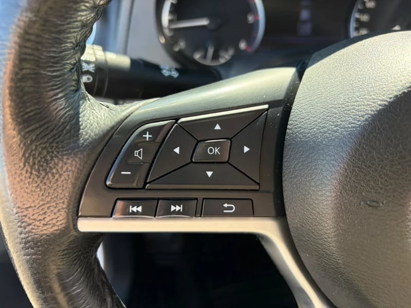 Nissan Navara 2023 - Imagen 18 de 20