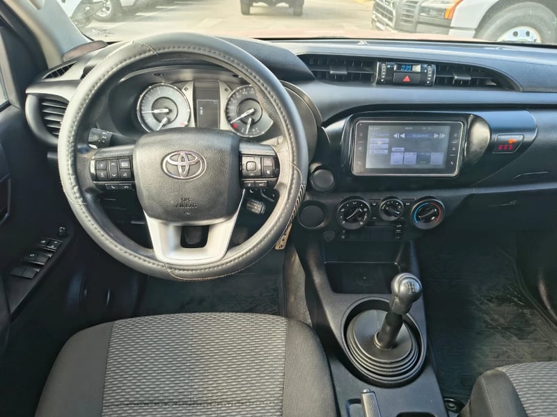 Toyota Hilux 2023 - Imagen 16 de 20