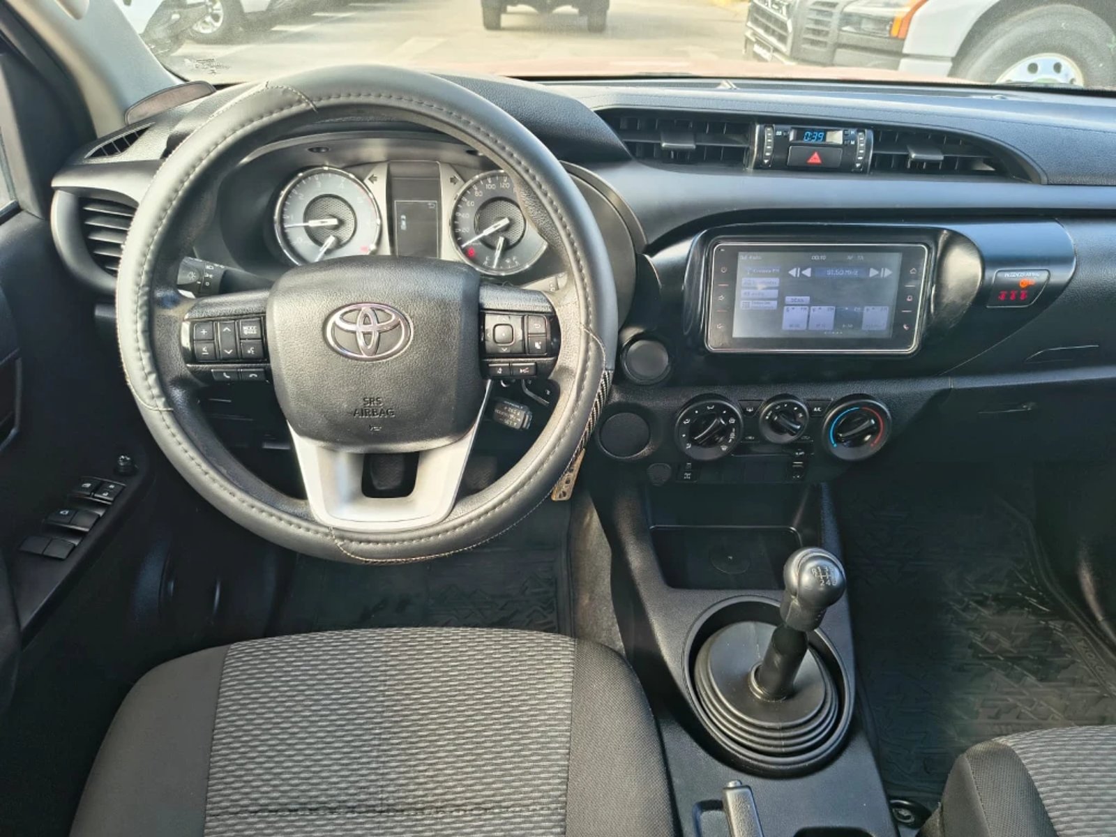 Toyota Hilux 2023 - Imagen 16 de 20