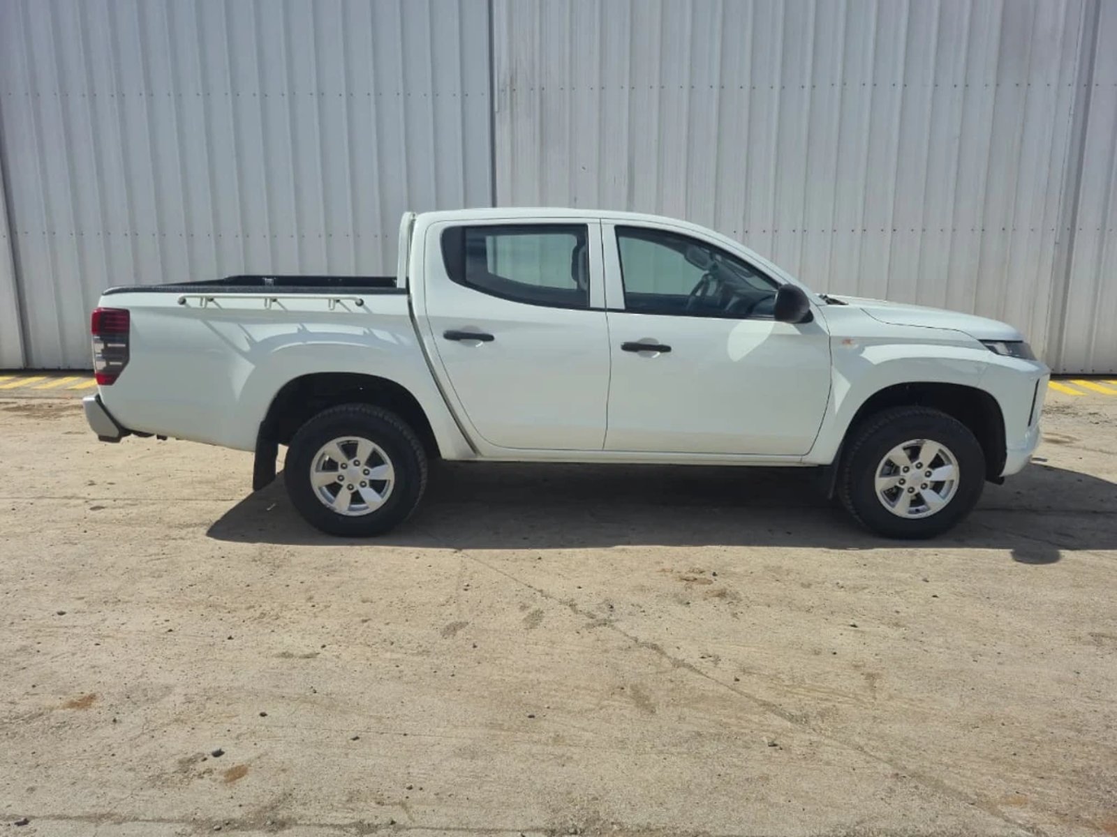 Mitsubishi L200 2022 - Foto 4 de 20