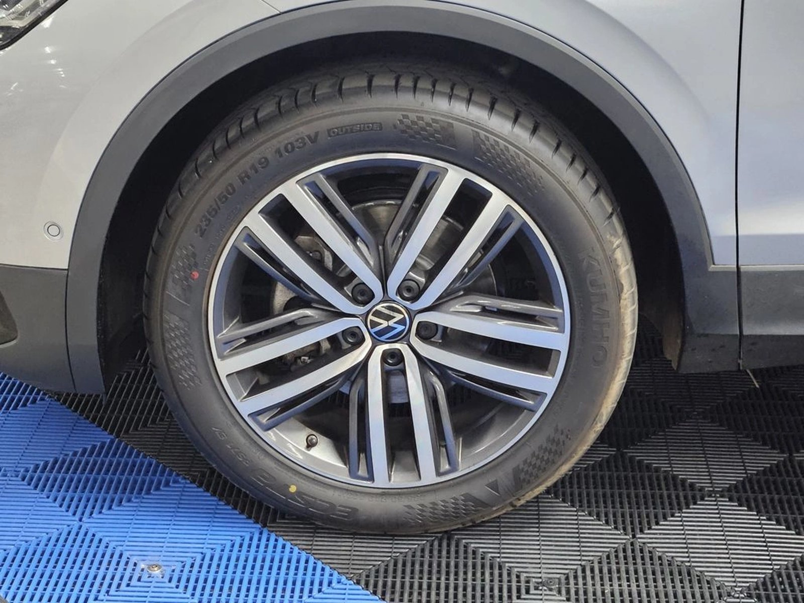 VOLKSWAGEN TIGUAN 2023 - Imagen 11 de 20