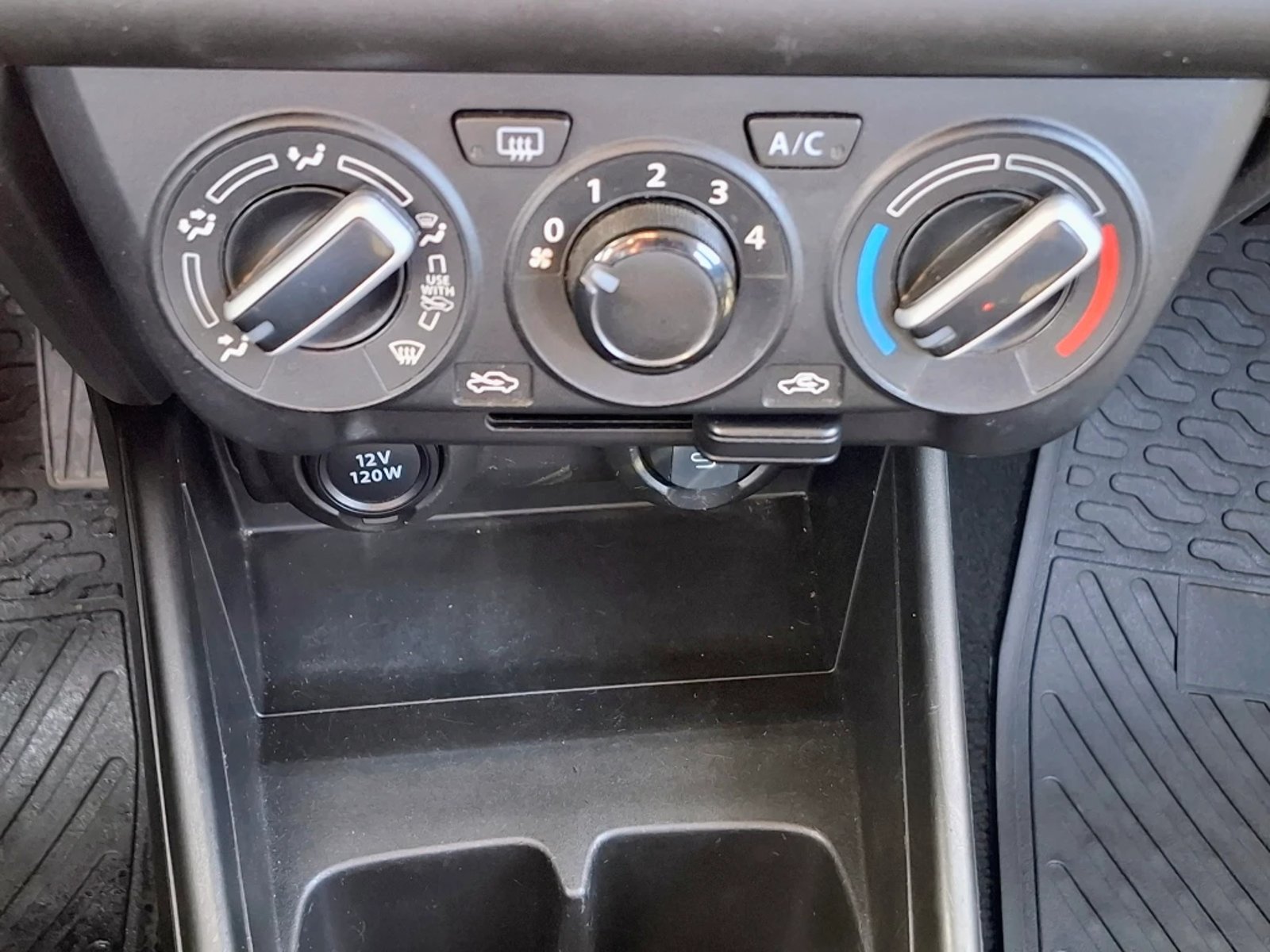 Suzuki Swift 2023 - Imagen 19 de 20