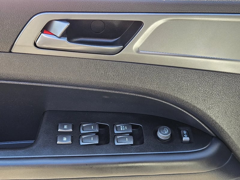 SsangYong Grand musso 2023 - Imagen 16 de 20
