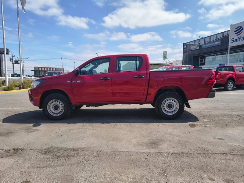 Toyota Hilux 2024 - Imagen 8 de 20