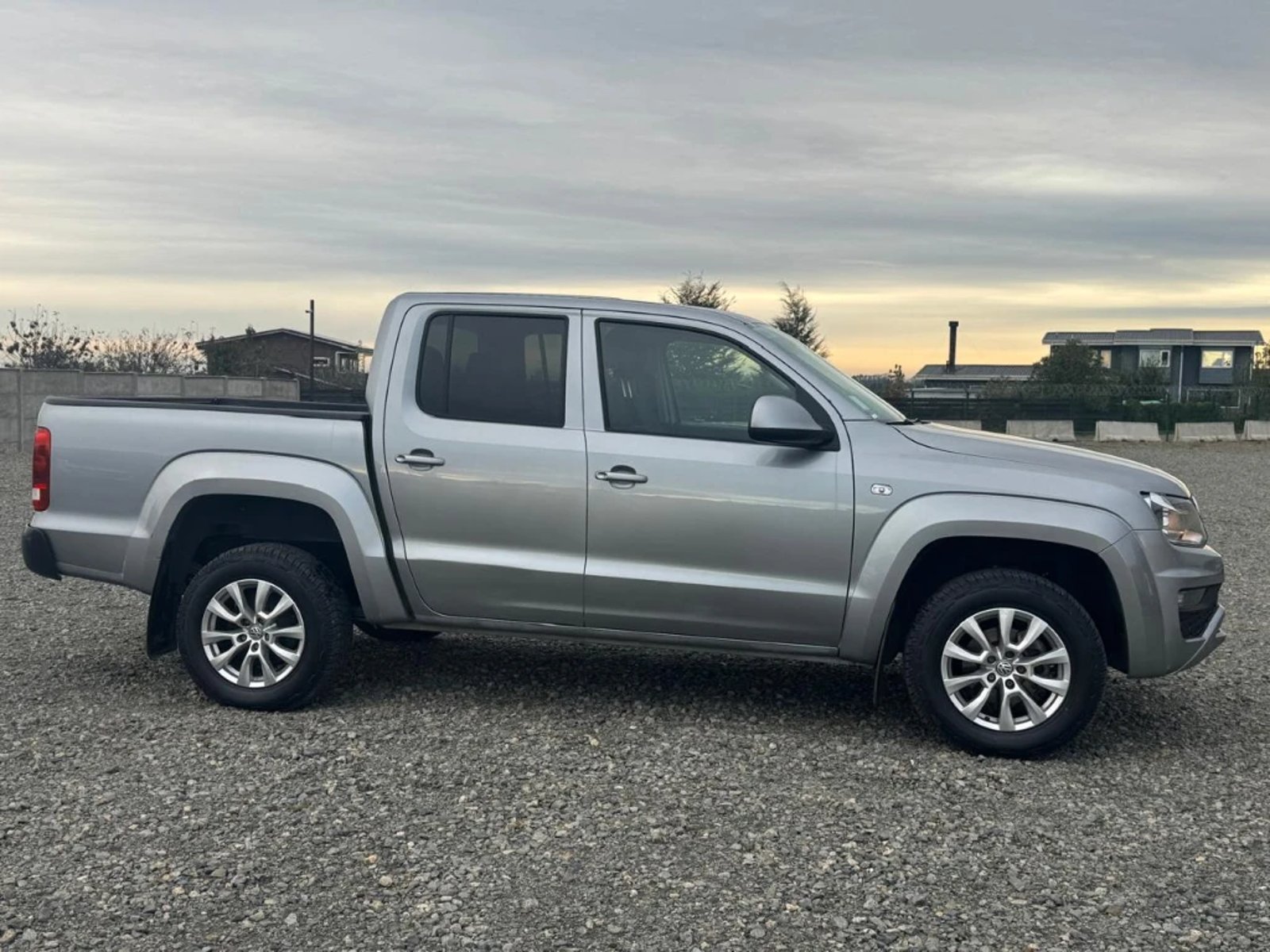 VOLKSWAGEN AMAROK 2023 - Imagen 4 de 20