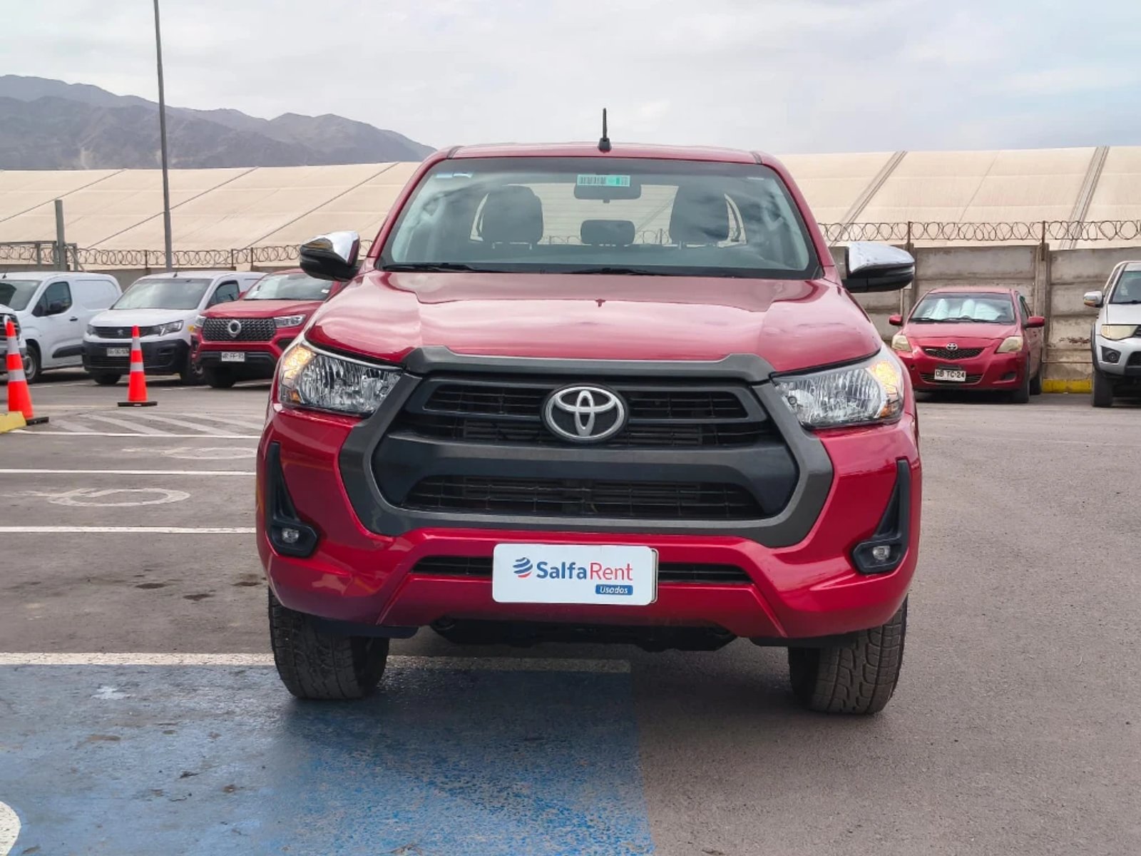 Toyota Hilux 2022 - Foto 2 de 20