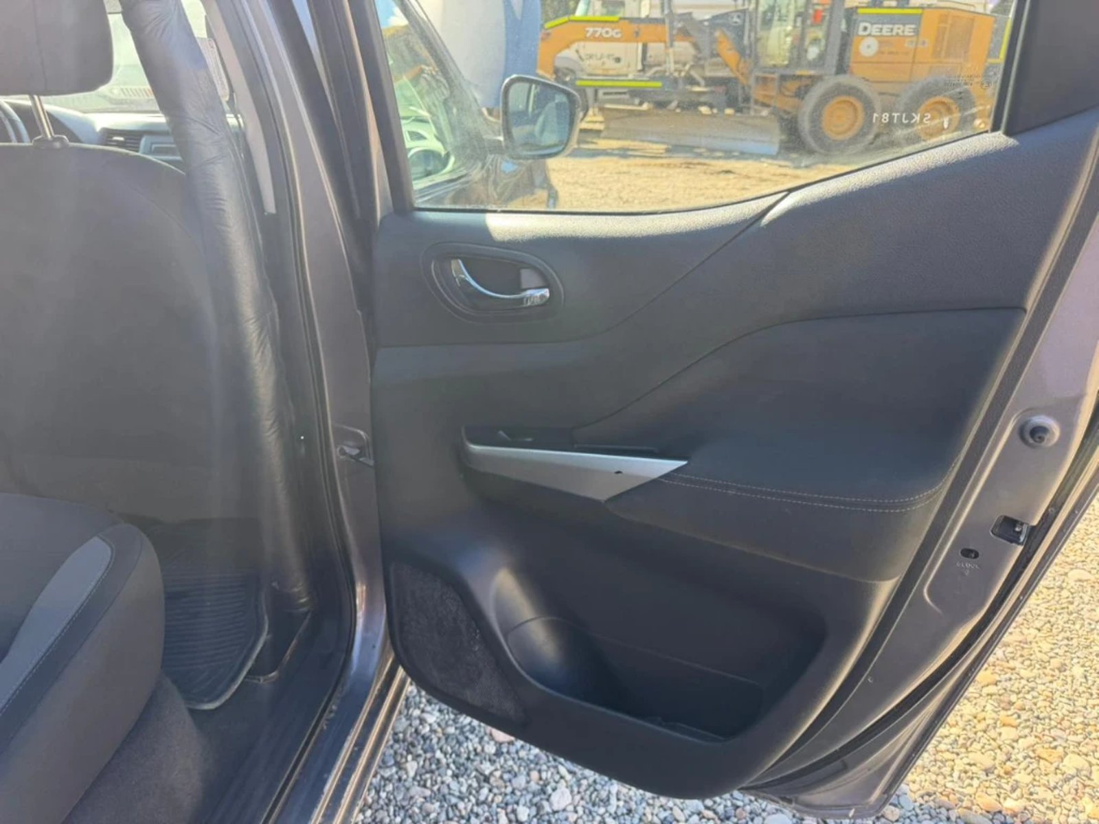 NISSAN NAVARA 2023 - Imagen 13 de 20