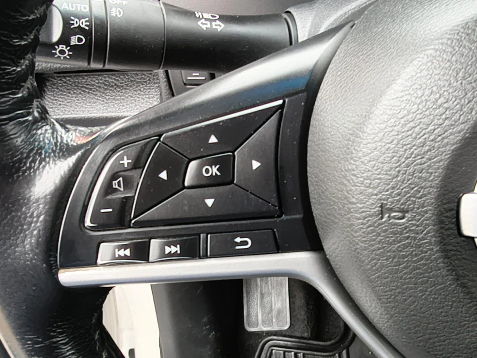 Nissan Navara 2023 - Imagen 6 de 20