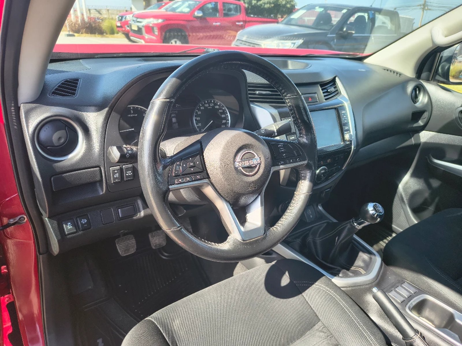 NISSAN NAVARA 2023 - Imagen 17 de 20