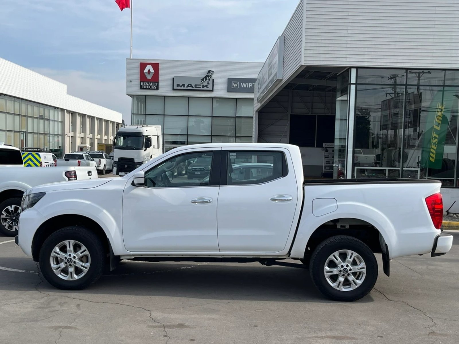NISSAN NAVARA 2023 - Imagen 4 de 20