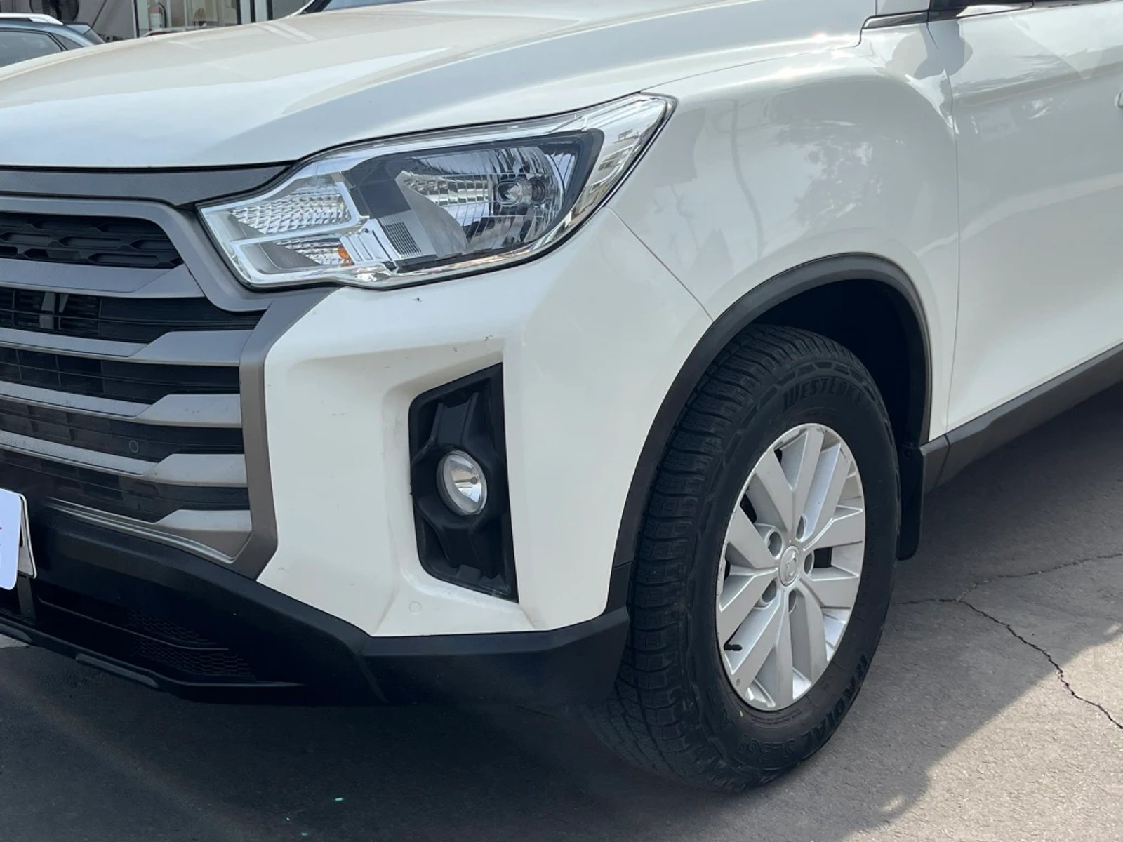 SSANGYONG GRAND MUSSO 2023 - Imagen 9 de 20
