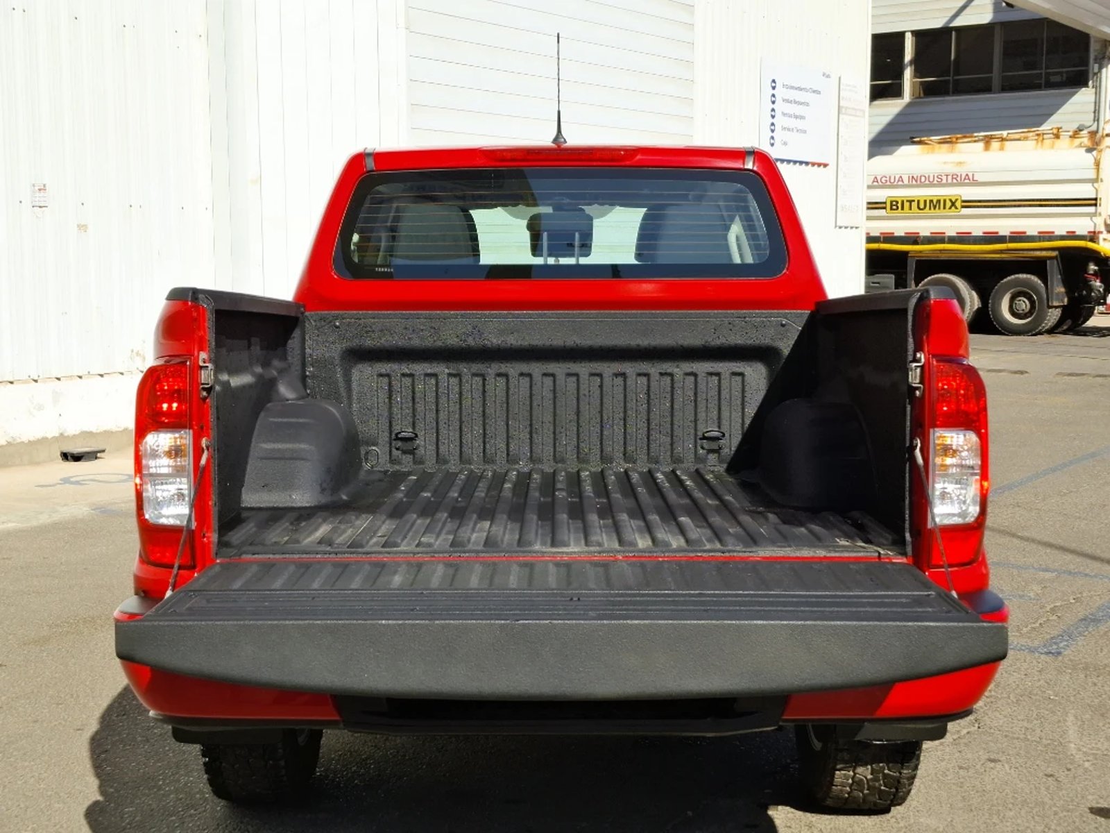 NISSAN NAVARA 2023 - Imagen 11 de 20