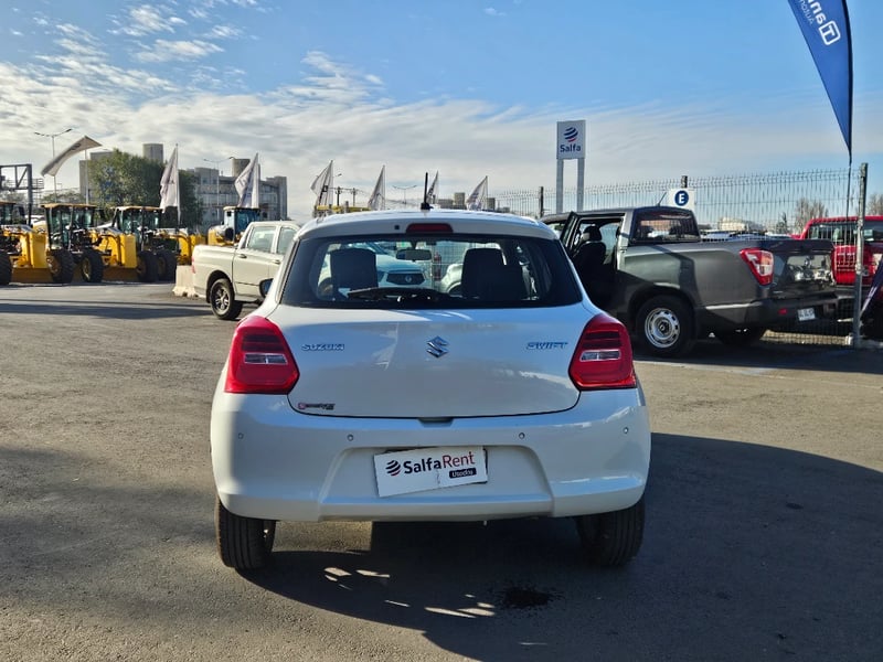 Suzuki Swift 2023 - Imagen 6 de 20