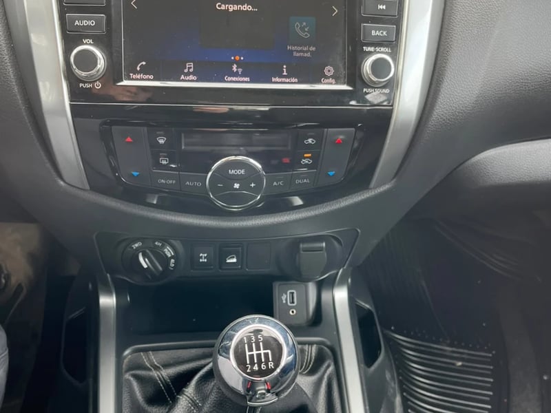 Nissan Navara 2023 - Imagen 12 de 17