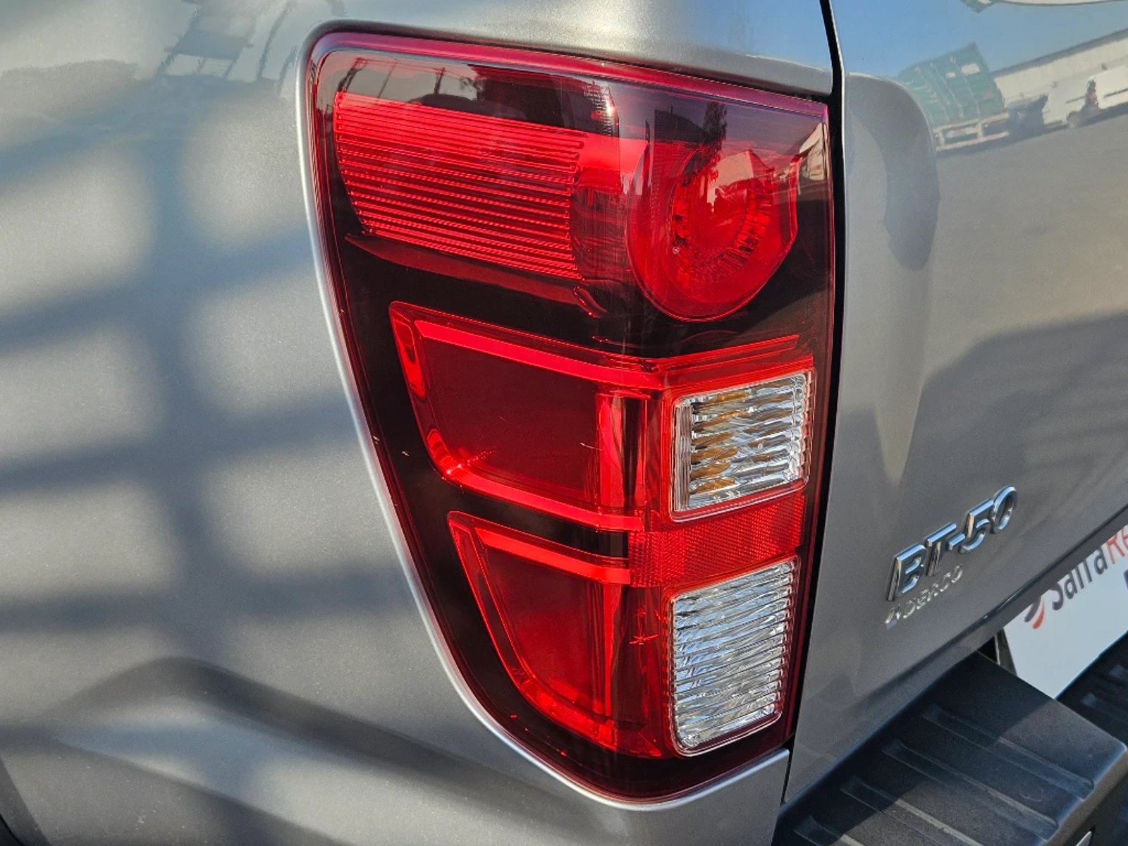 MAZDA BT-50 2023 - Imagen 11 de 20