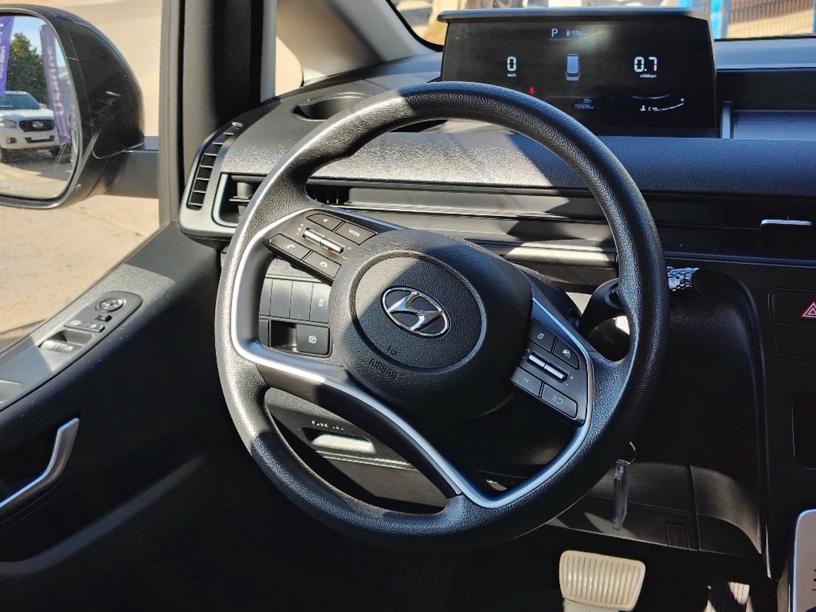 HYUNDAI STARIA FURGÓN 2024 - Imagen 11 de 20