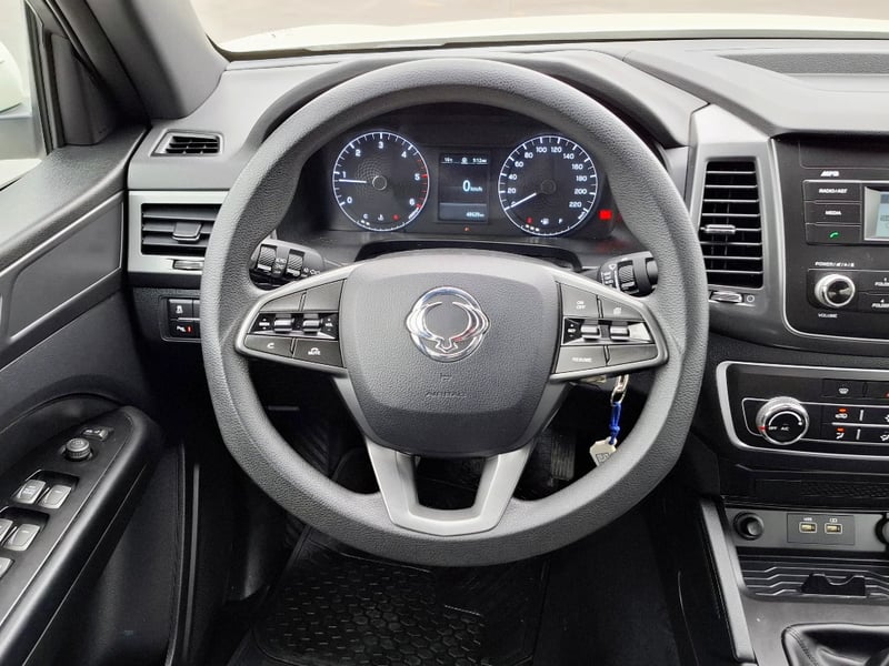 SsangYong Grand musso 2023 - Imagen 13 de 20