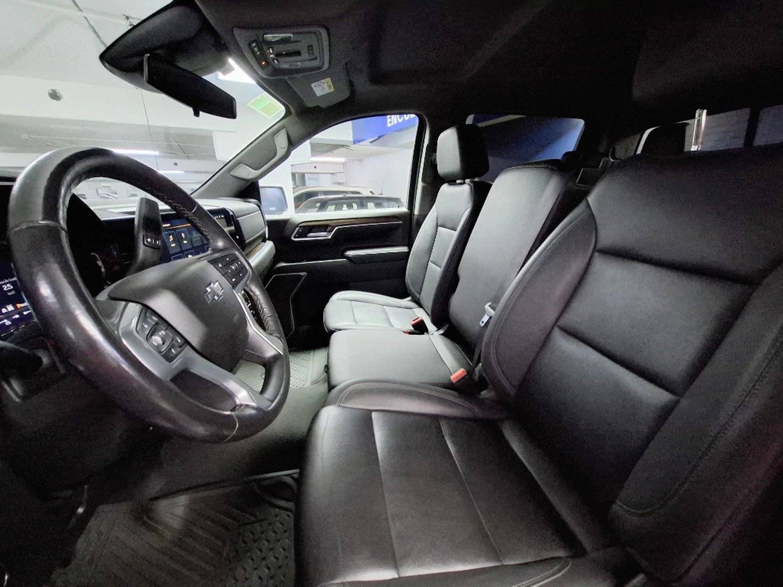 CHEVROLET SILVERADO 2023 - Imagen 12 de 20