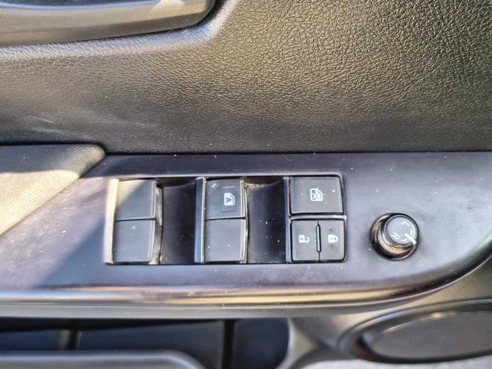 Toyota Hilux 2024 - Imagen 16 de 20