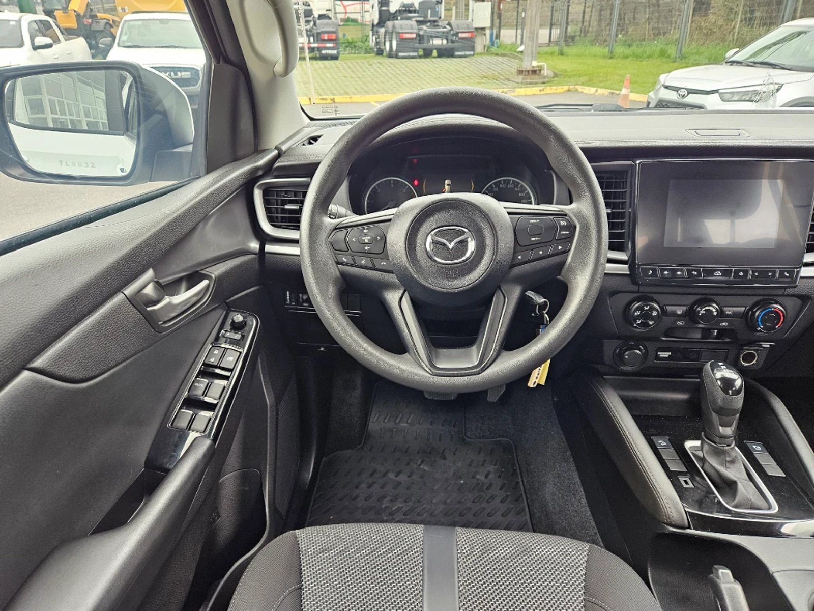 Mazda Bt-50 2024 - Imagen 15 de 20