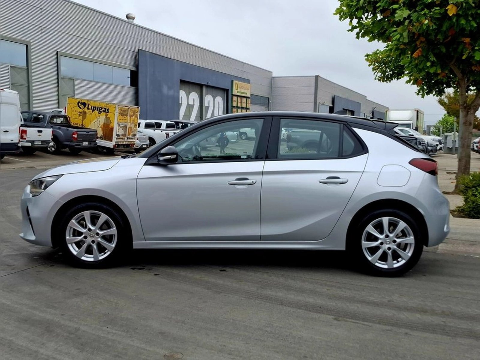 OPEL CORSA 2023 - Imagen 8 de 20