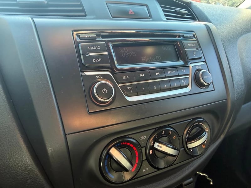 Nissan Navara 2023 - Imagen 12 de 16