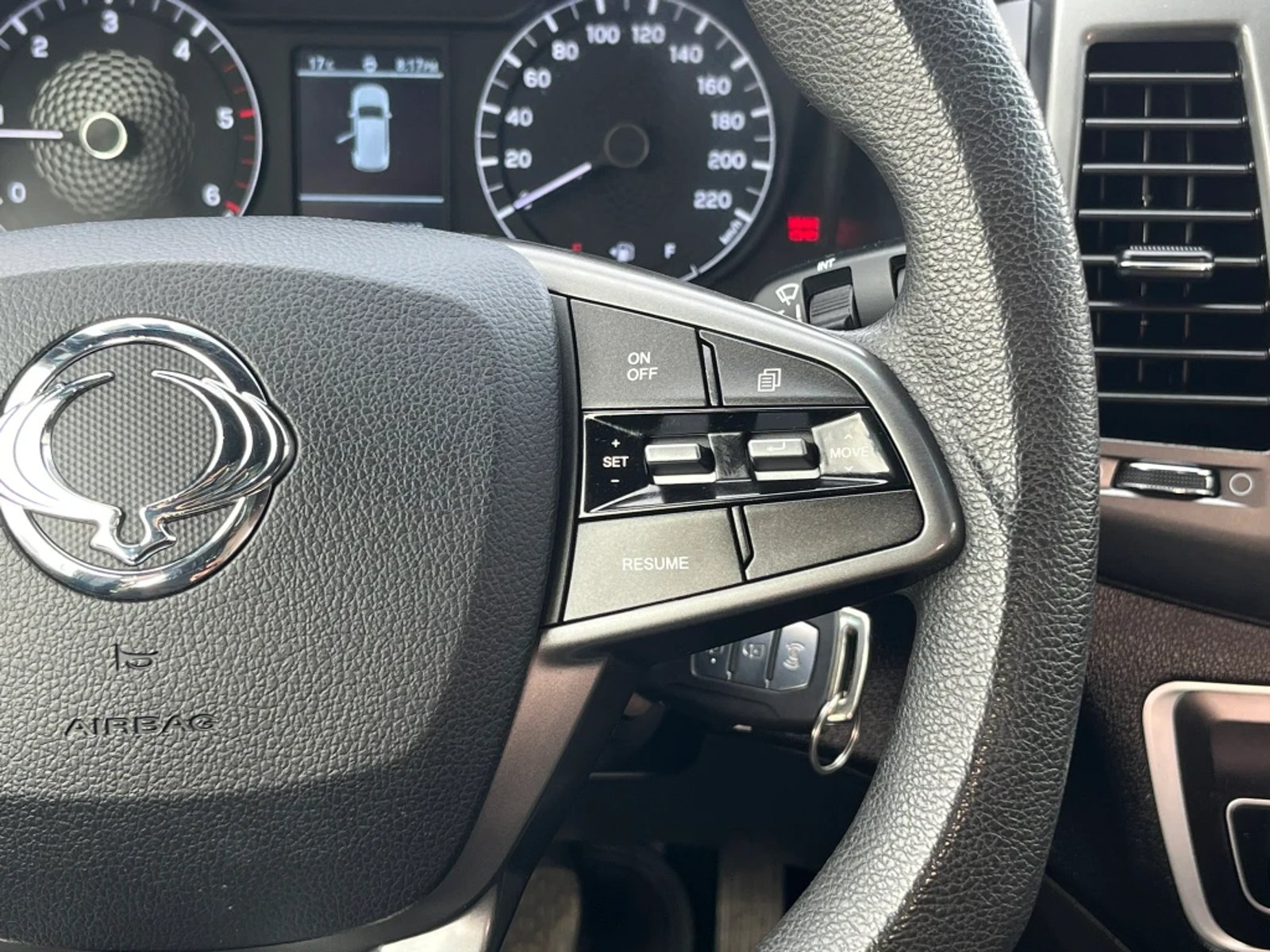 SSANGYONG GRAND MUSSO 2023 - Imagen 16 de 20