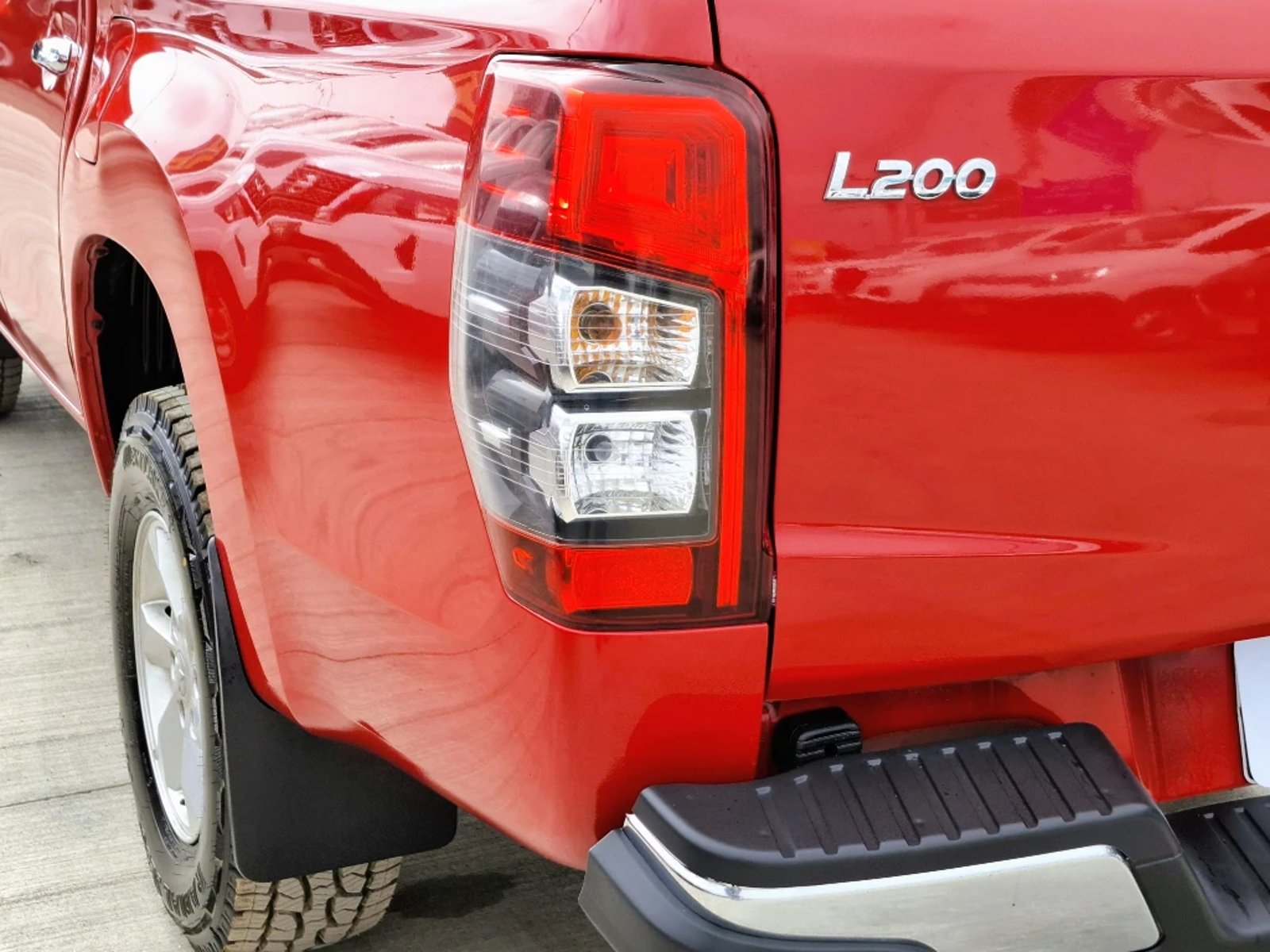 MITSUBISHI L200 2022 - Imagen 9 de 20
