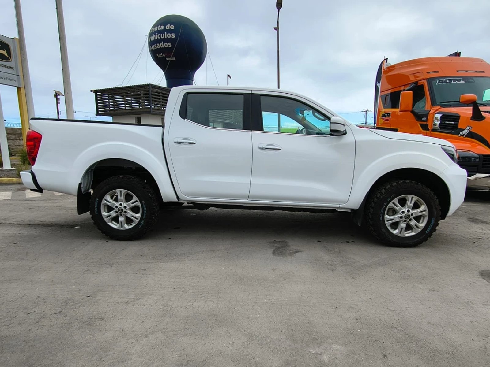 Nissan Navara 2023 - Foto 3 de 20