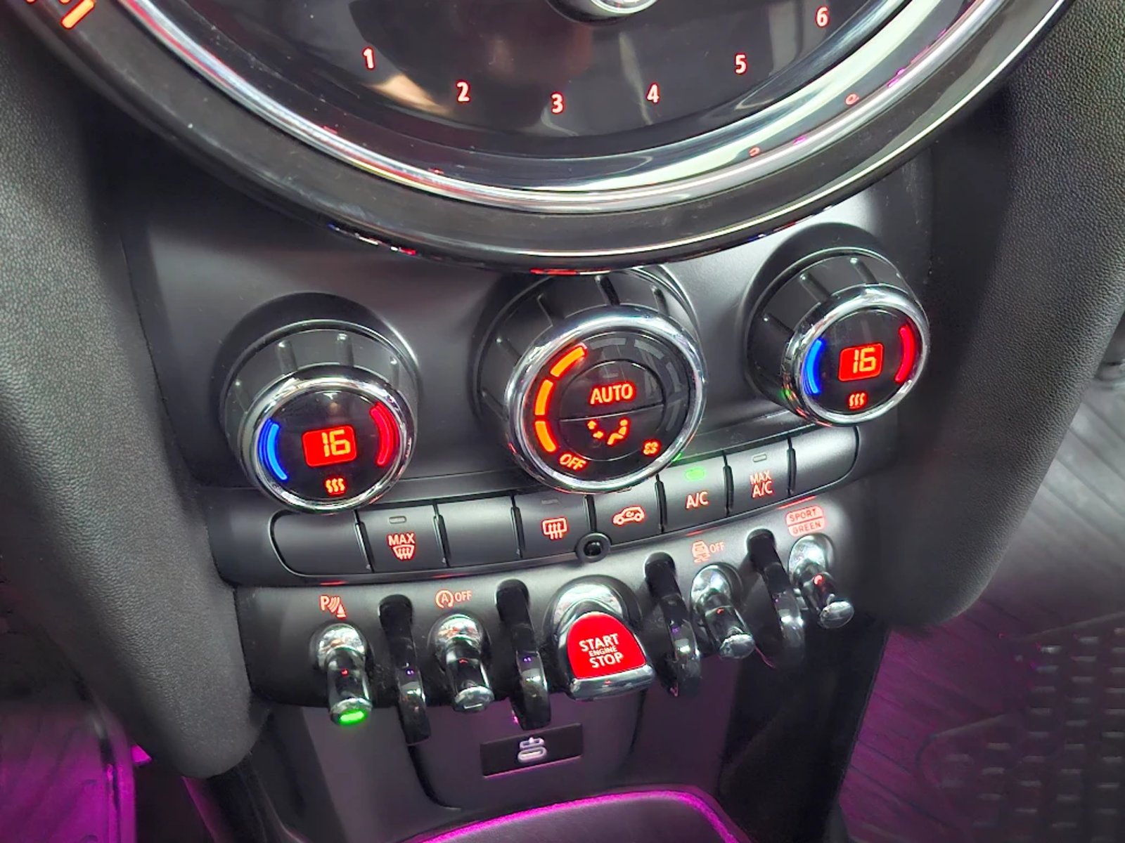 MINI COOPER 2024 - Imagen 18 de 20