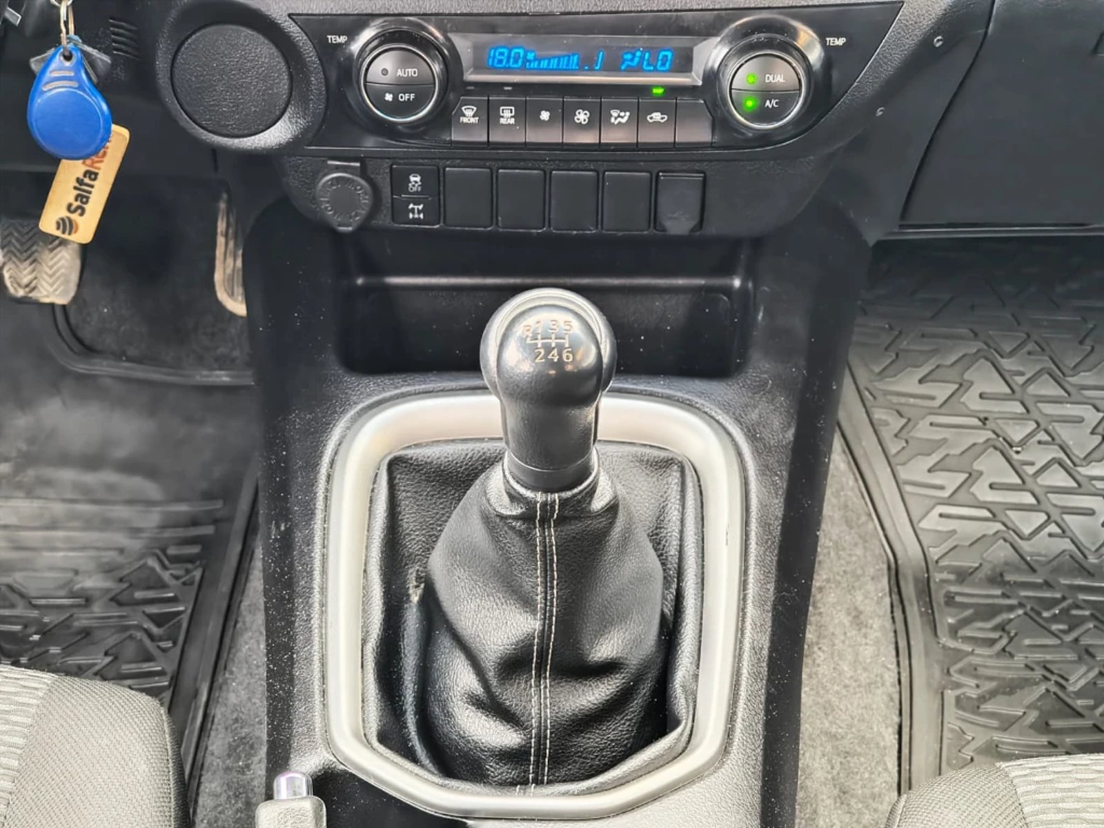 Toyota Hilux 2022 - Imagen 17 de 20