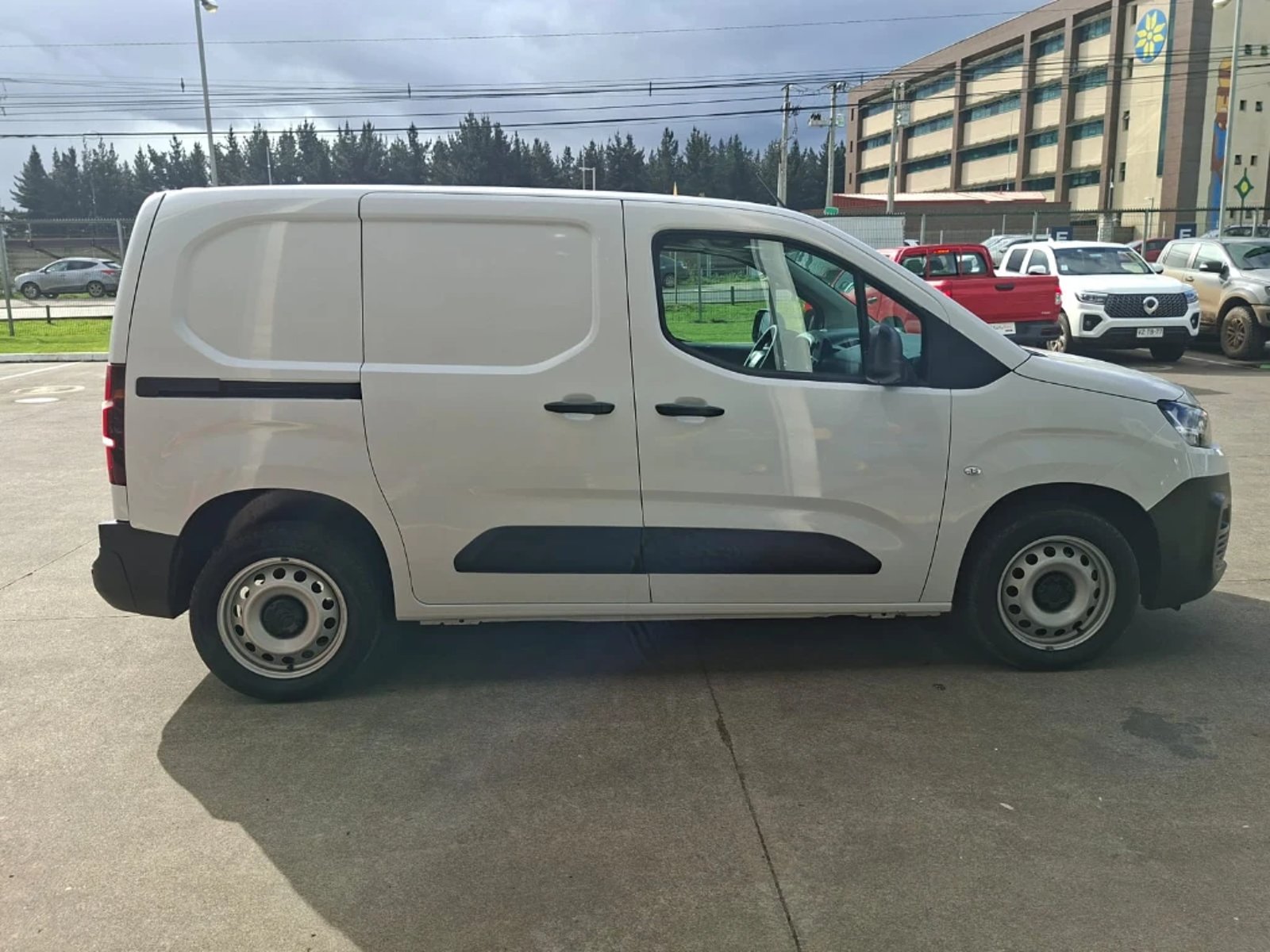 Citroën Berlingo 2023 - Imagen 4 de 20