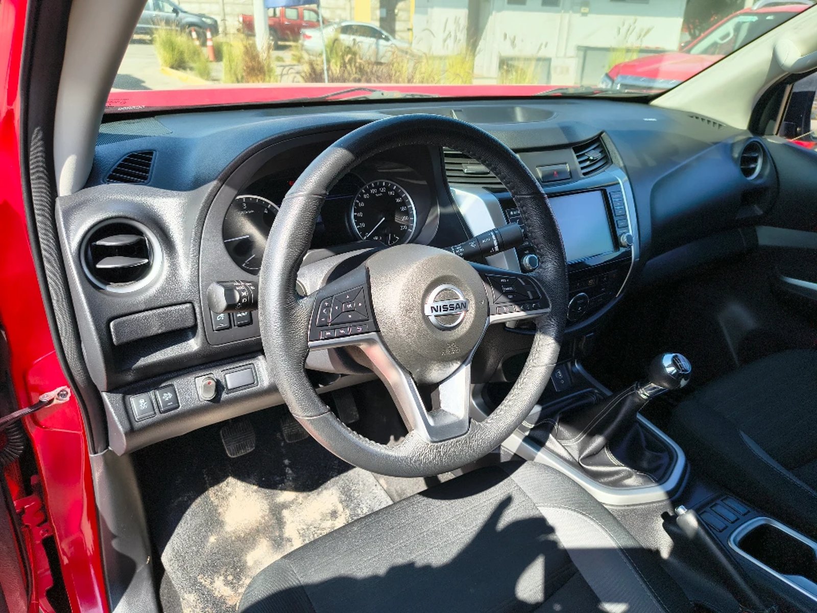 NISSAN NAVARA 2022 - Imagen 15 de 20