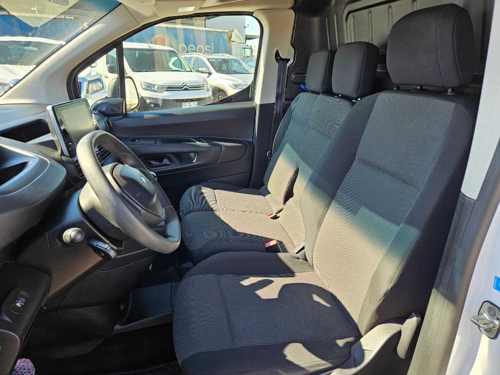 Peugeot Partner 2024 - Imagen 12 de 20