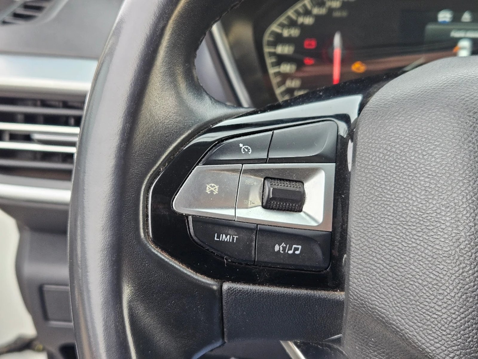 Peugeot Landtrek 2023 - Imagen 19 de 20