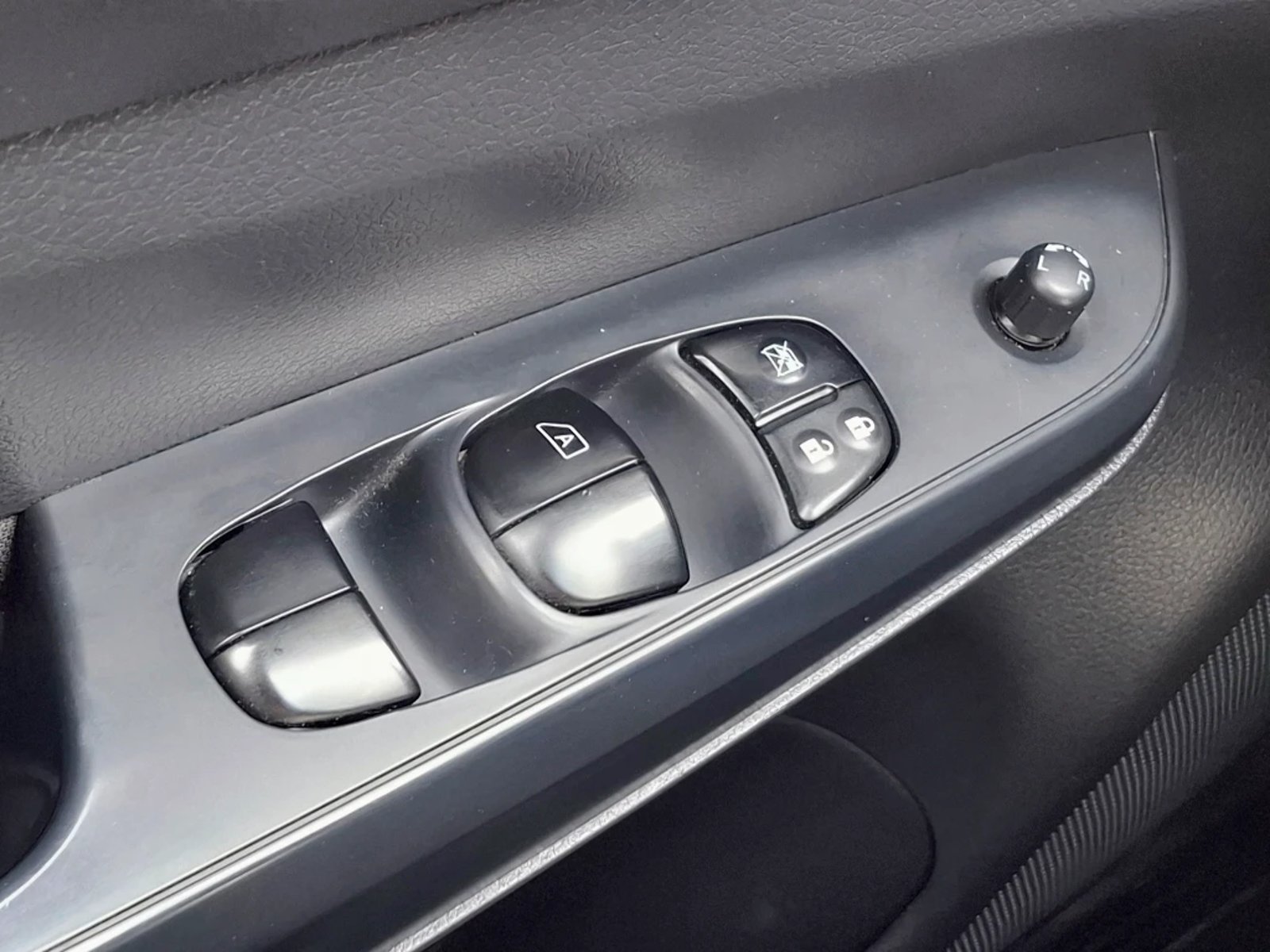 NISSAN NAVARA 2023 - Imagen 12 de 20