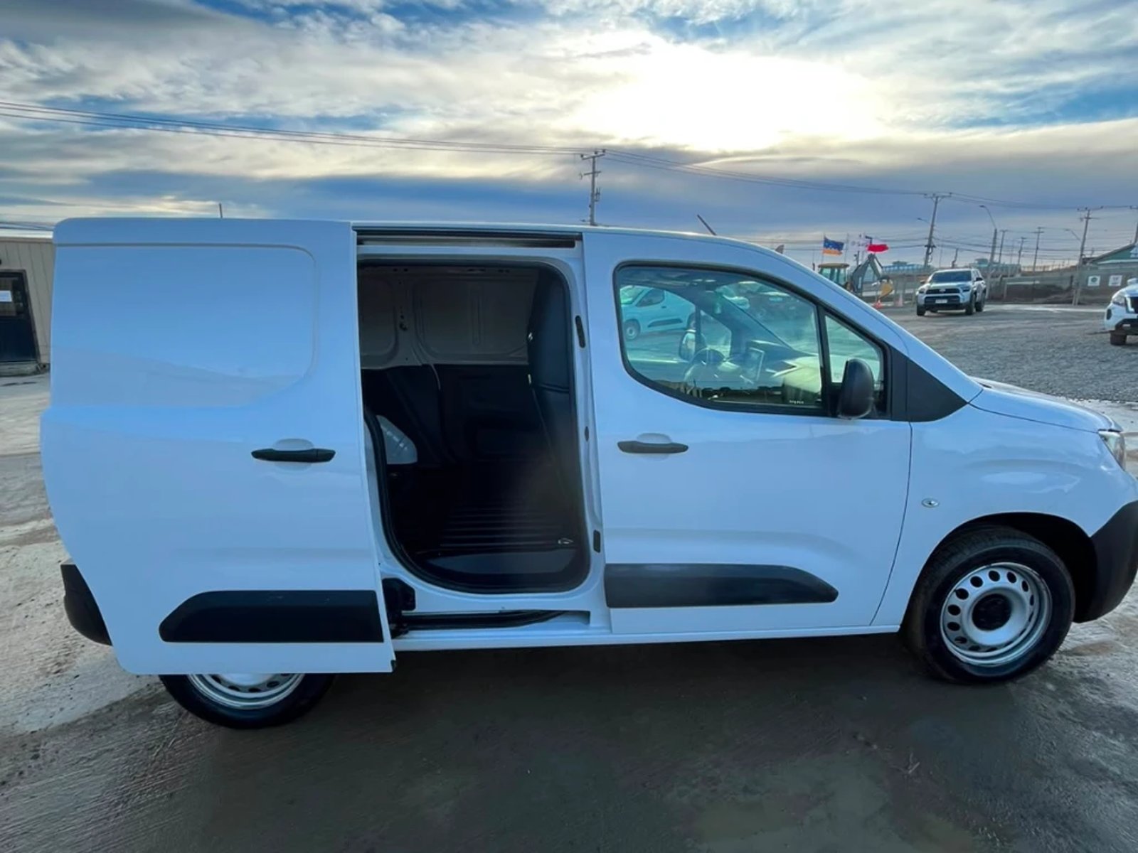 Peugeot Partner 2024 - Imagen 9 de 18