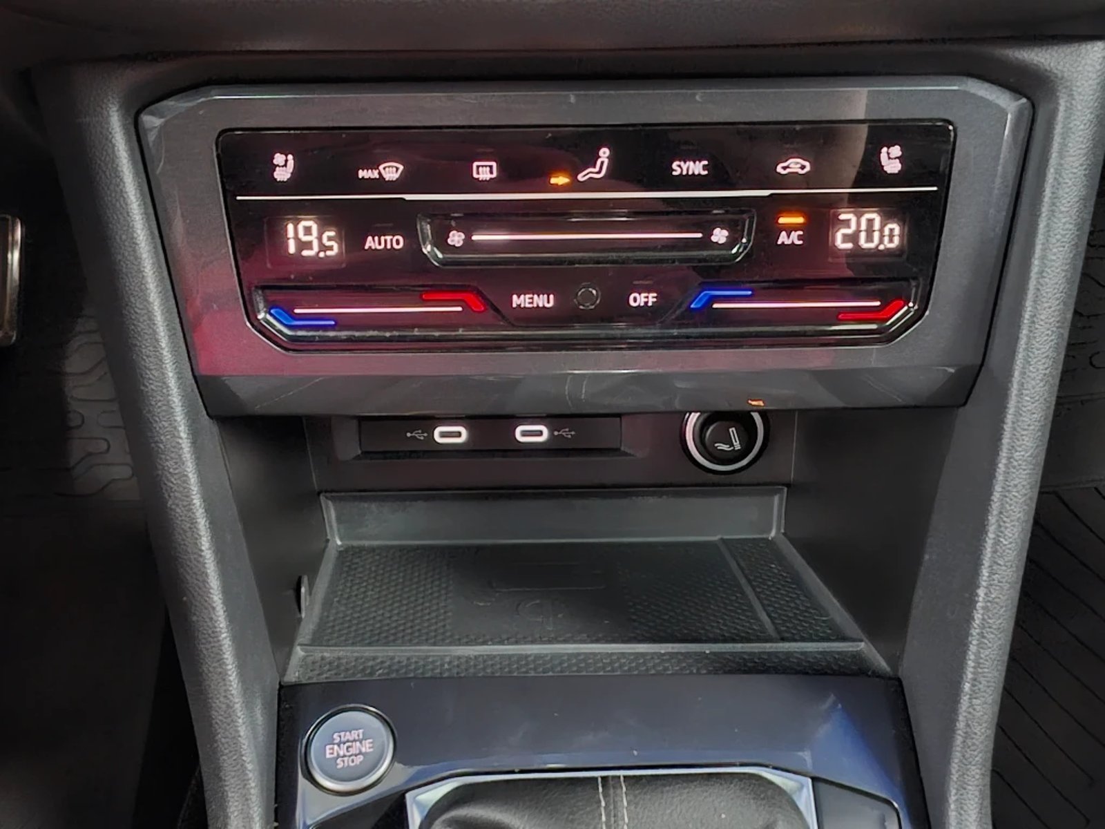 VOLKSWAGEN TIGUAN 2024 - Imagen 19 de 20
