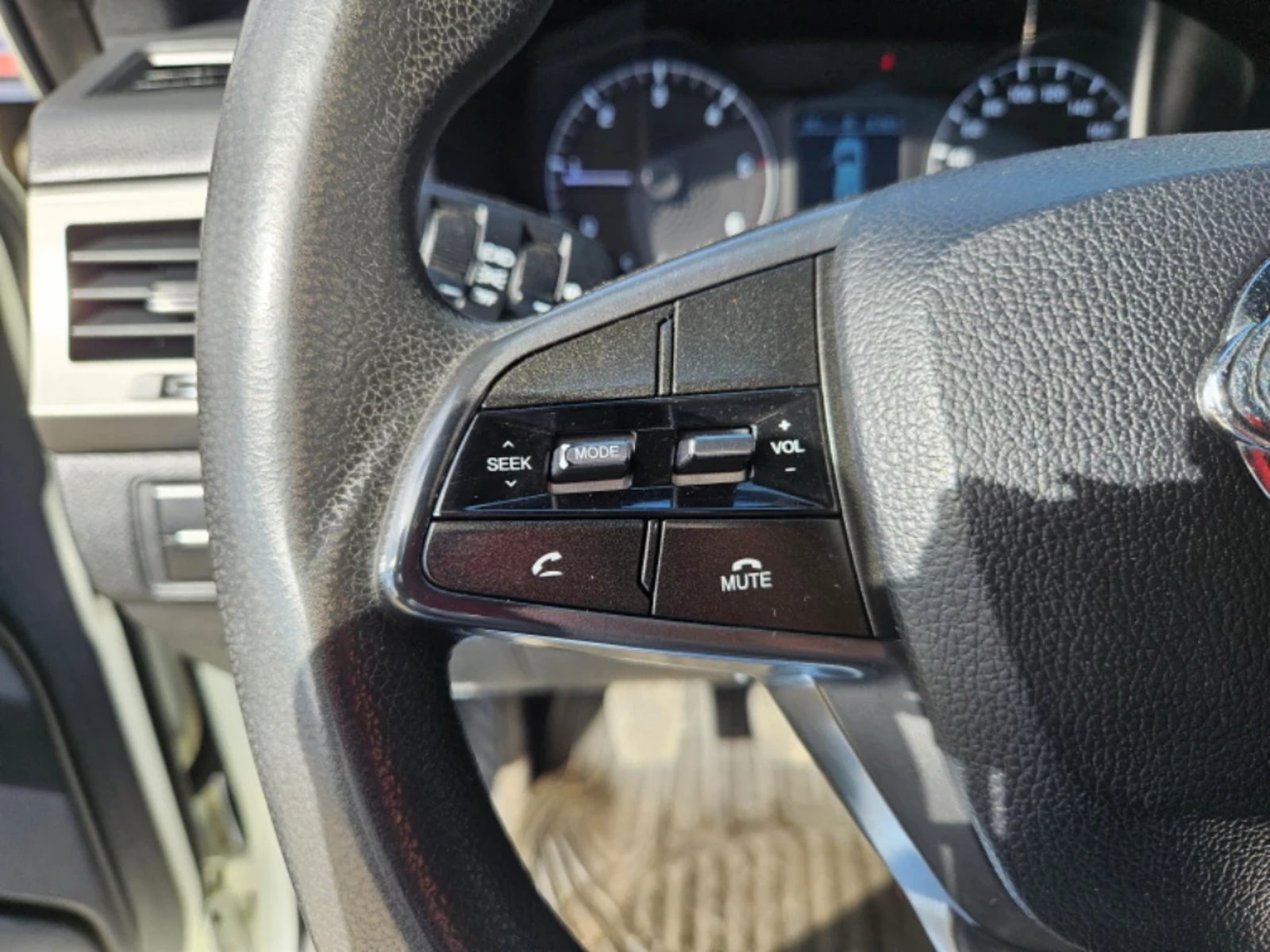 SsangYong Grand musso 2023 - Imagen 14 de 20
