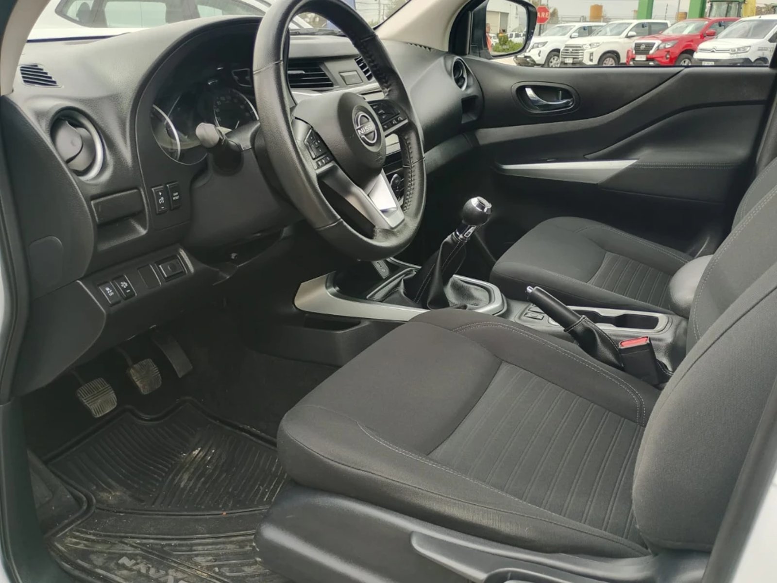 NISSAN NAVARA 2023 - Imagen 16 de 20