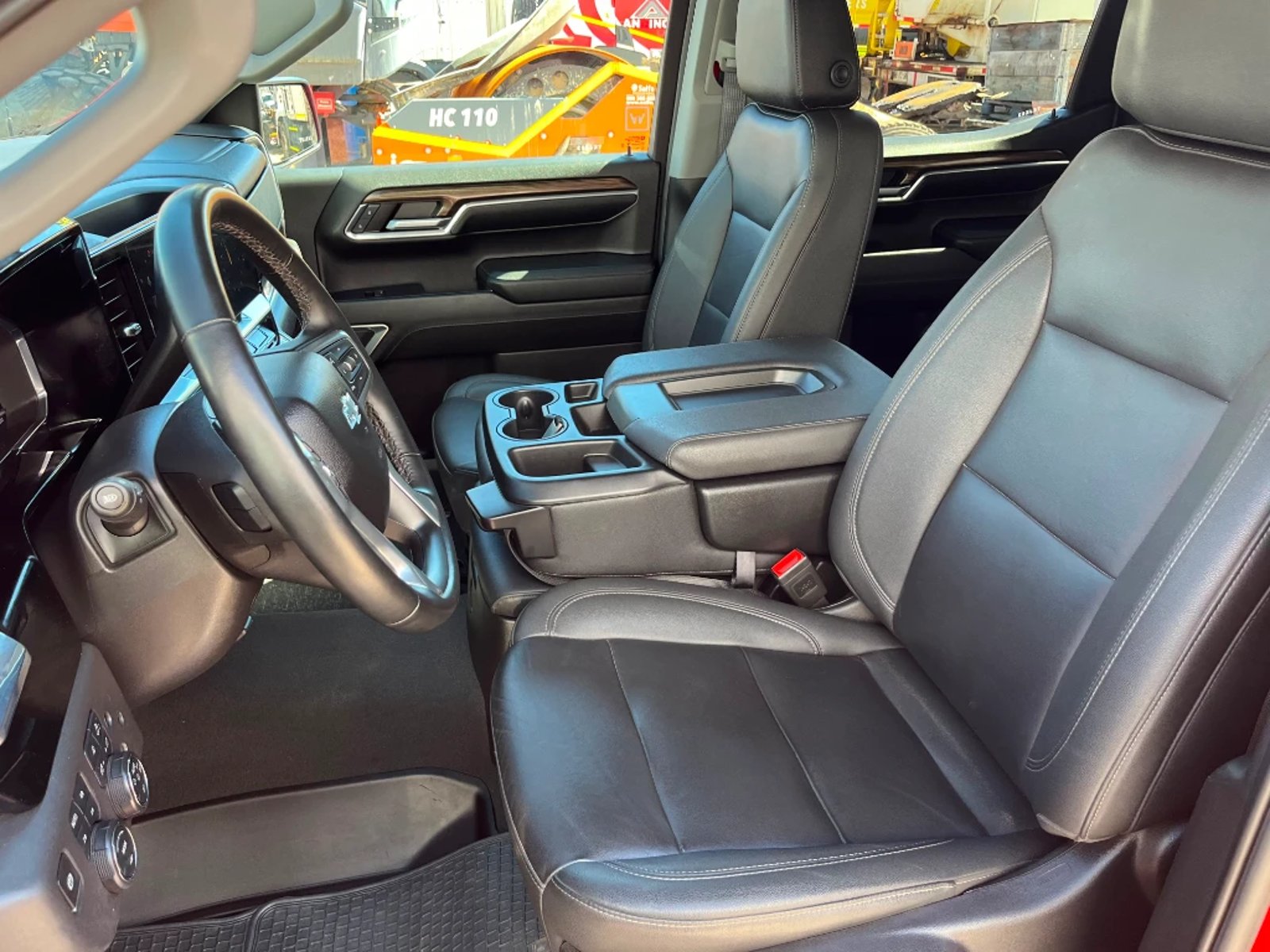 Chevrolet Silverado 2024 - Imagen 10 de 19