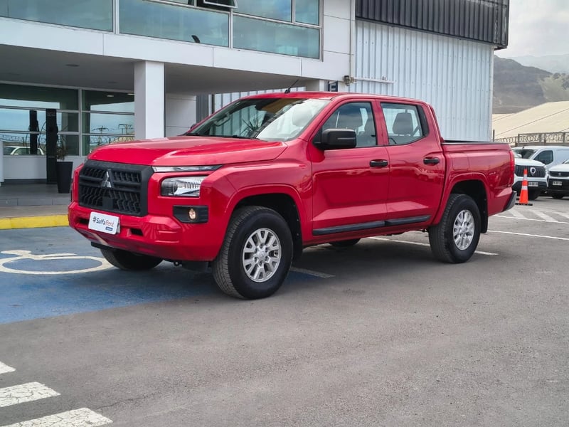 Mitsubishi L200 2024