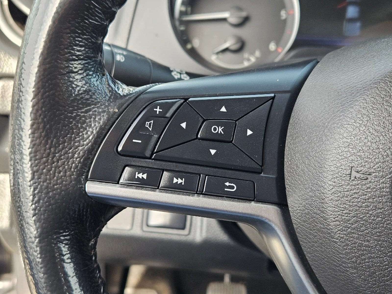 NISSAN NAVARA 2023 - Imagen 19 de 20
