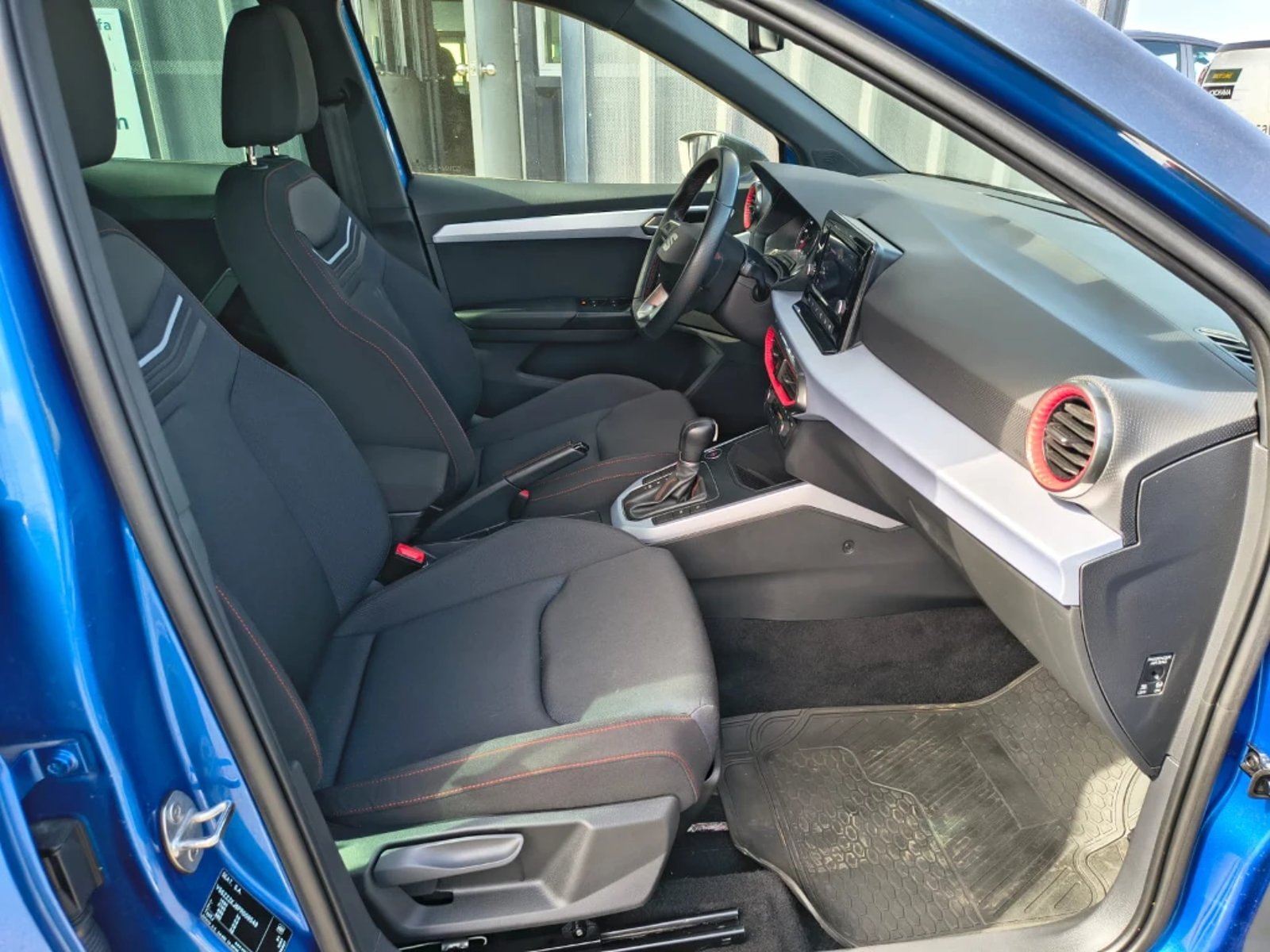 SEAT Arona 2023 - Imagen 16 de 20
