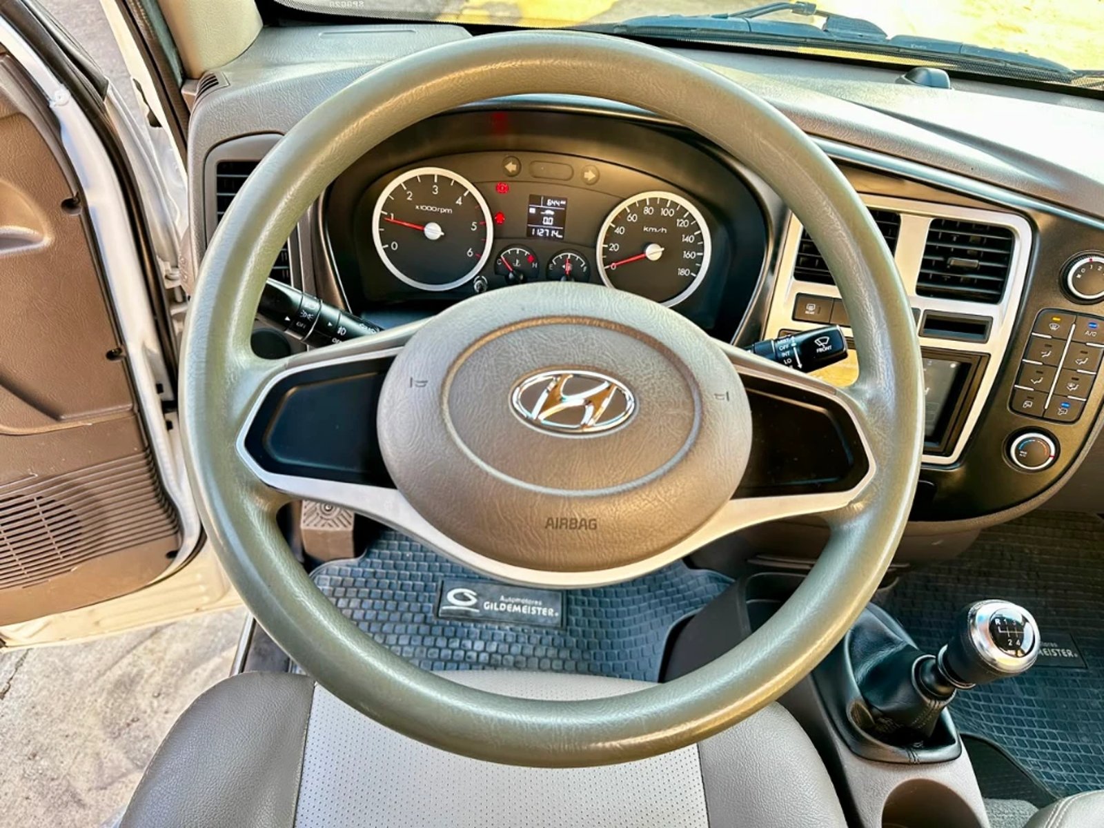 Hyundai Porter 2023 - Imagen 18 de 20