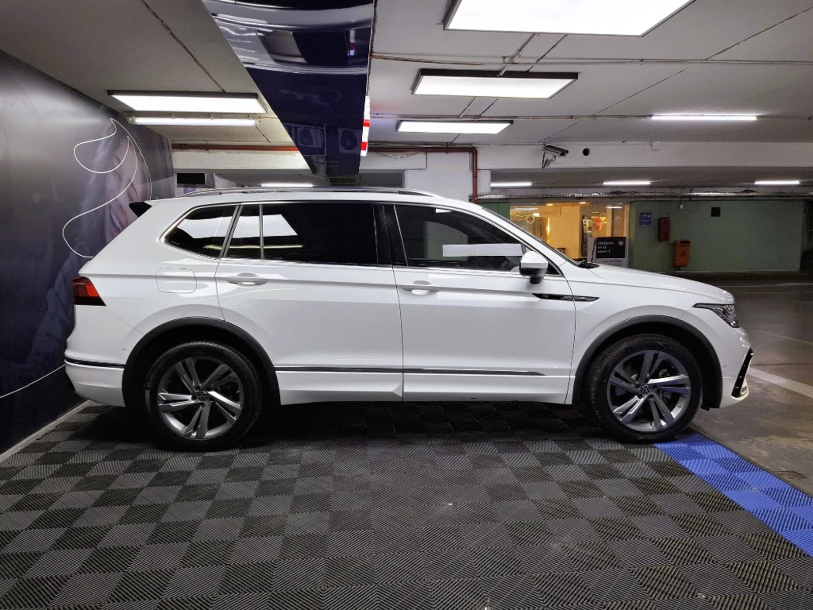 VOLKSWAGEN TIGUAN 2024 - Imagen 4 de 20