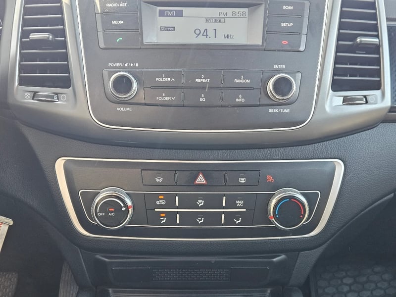 SsangYong Grand musso 2023 - Imagen 18 de 20
