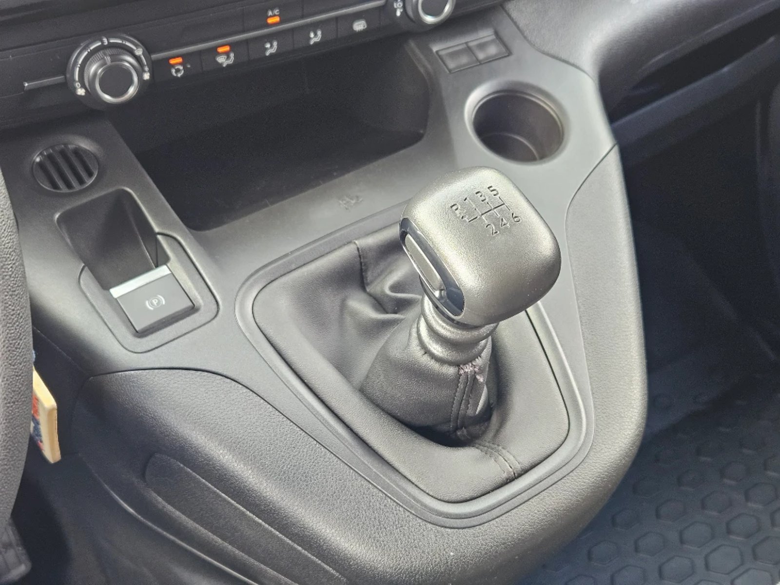 PEUGEOT PARTNER 2024 - Imagen 14 de 20