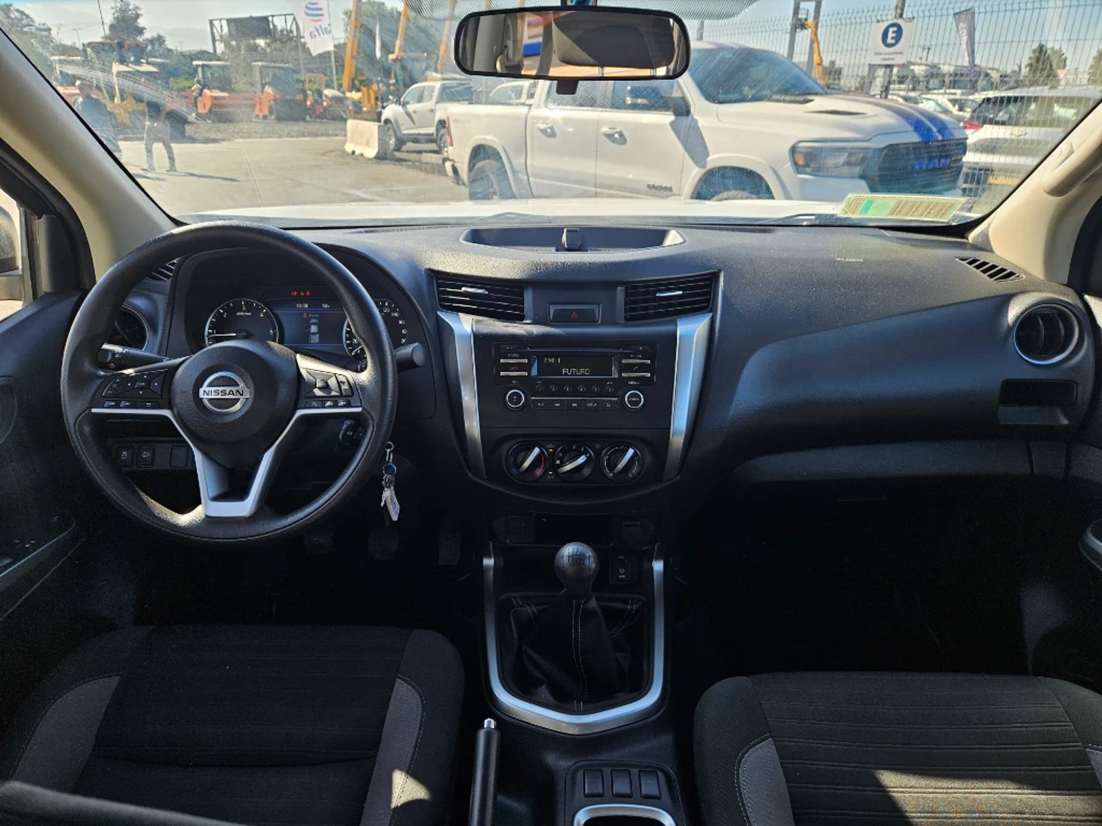 NISSAN NAVARA 2023 - Imagen 13 de 20